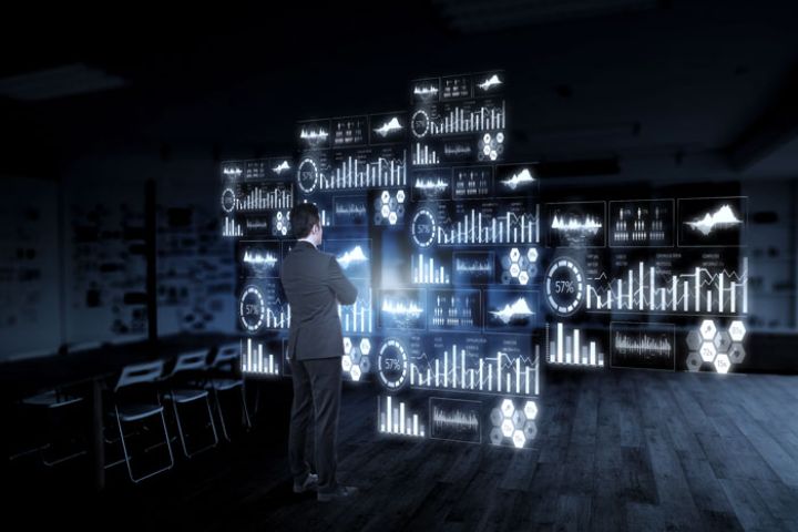 斯堪尼亚道路救援车：钢铁侠般的公路守护者